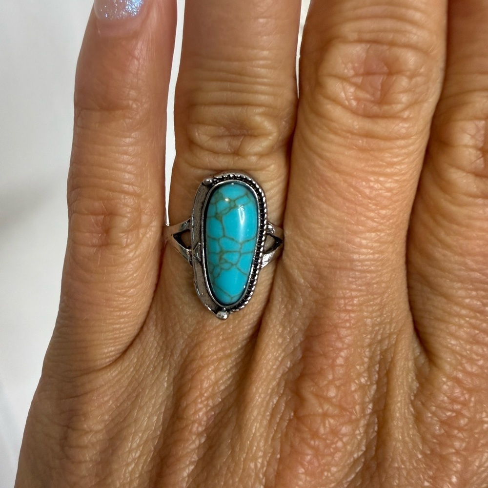 Turquoise Howlite Silver Tone Ring